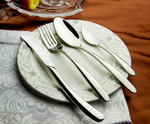 不銹鋼餐具用久了太臟怎么清洗？正確清洗不銹鋼的方法