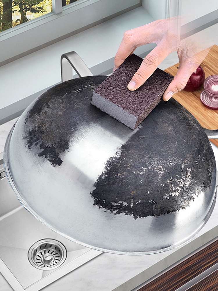 不銹鋼鍋被火燒黑了怎么辦？用金剛砂納米海綿